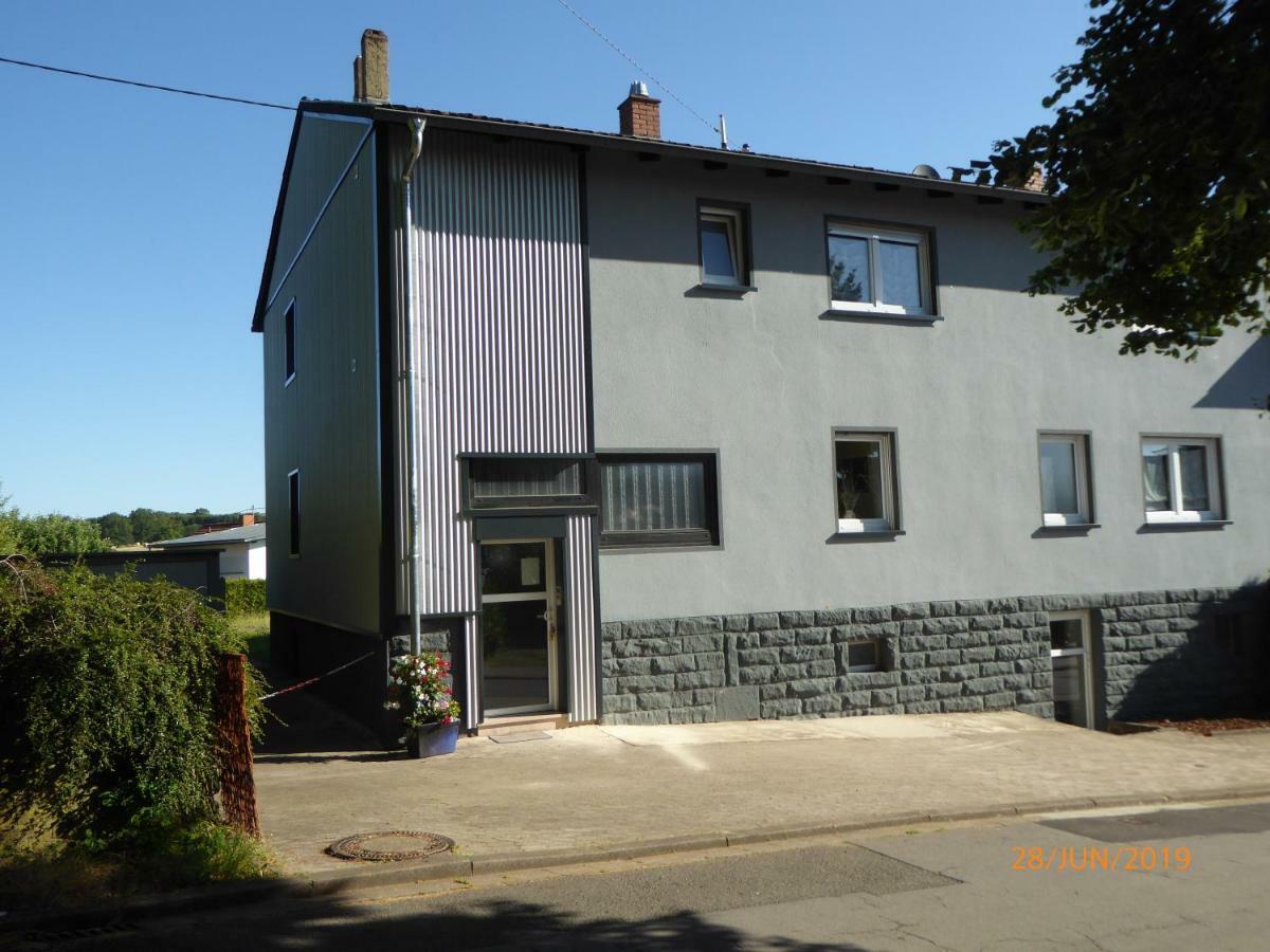 "Baerenhaus" Ferienwohnung Puttlingen Exterior photo